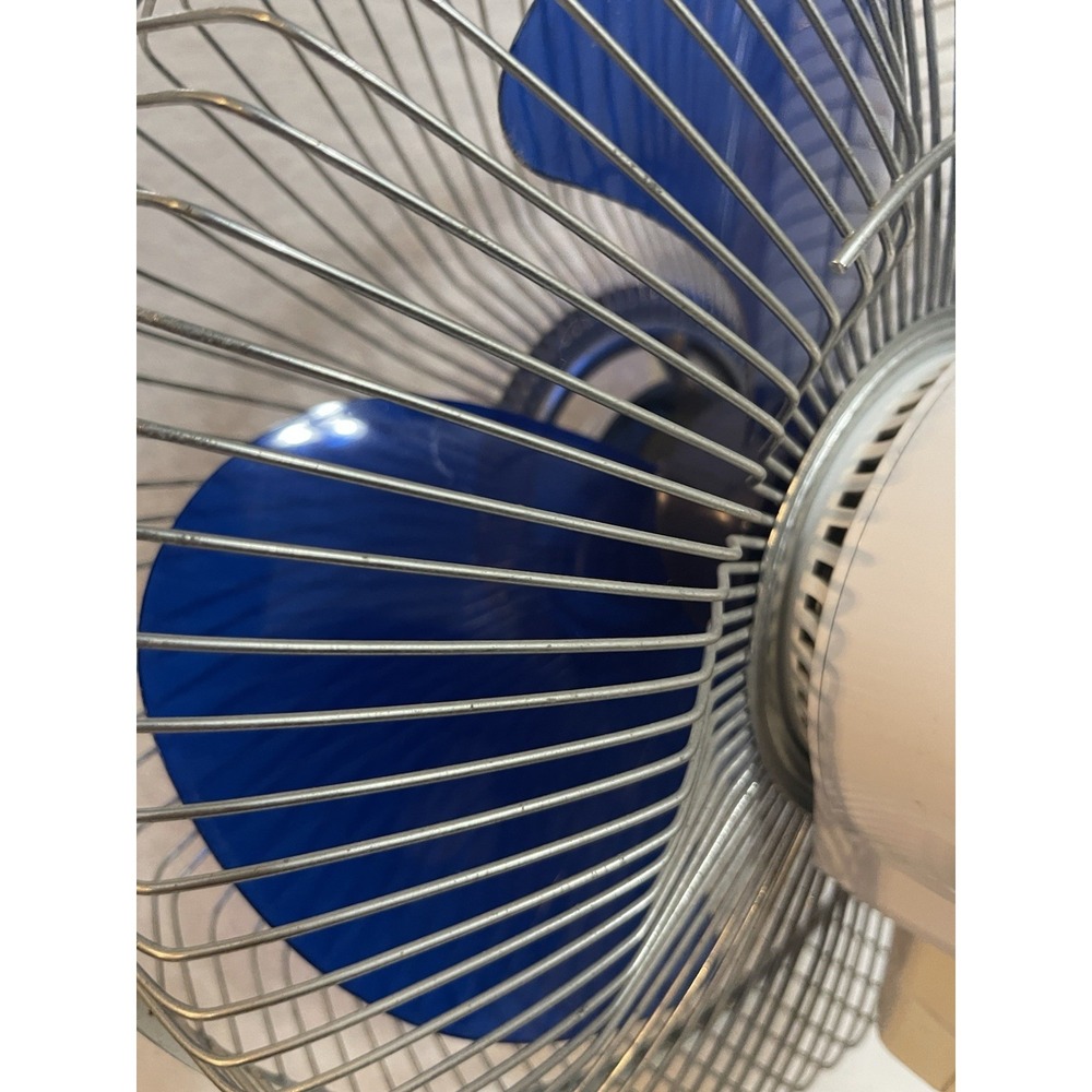 Vintage Galaxy 12" 3 Speed Oscillating Fan Blue & White Tested Blue Blade - Picture 6 of 7